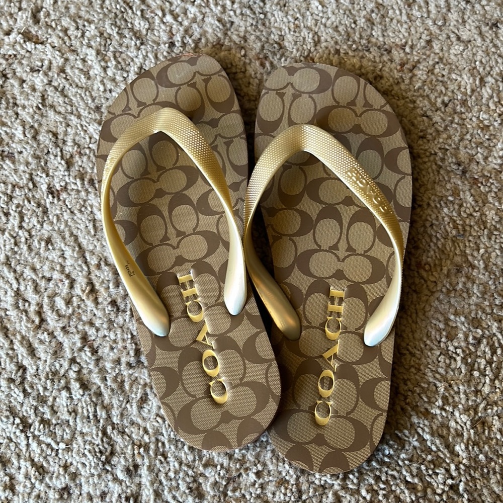Coach flip flops